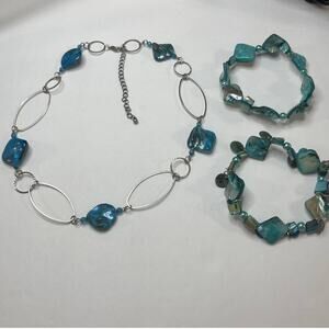 necklace with bracelets costume jewelry turquoise blue dyed shell & silver tone